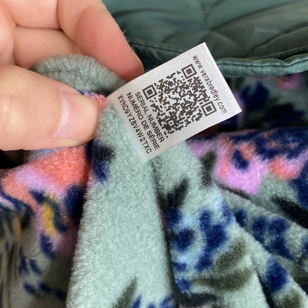 🪿Vera Bradley Full Zip Quilted Vest in Sage Green with floral print! - Picture 14 of 16